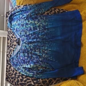 Floral print low cut oversized shirt size medium